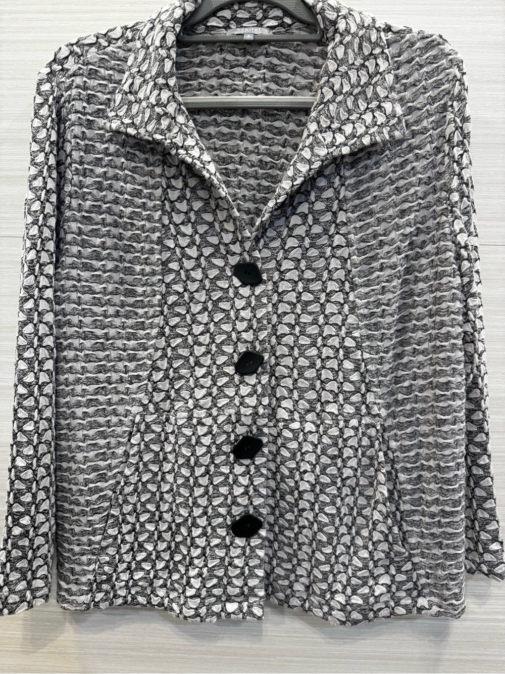 Habitat Textured Stretch Button-Down Swing Jacket Pockets Gray and Black size M